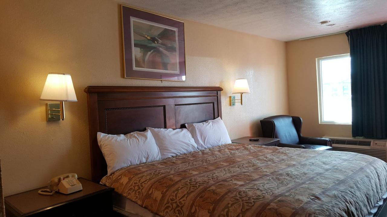 Garden And Extended Hotel 2*
